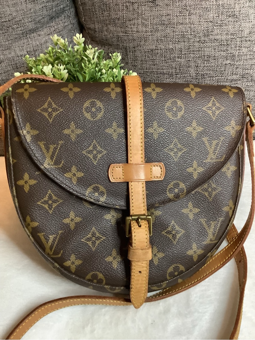 Louis Vuitton Monogram Chantilly - Picture 2 of 16